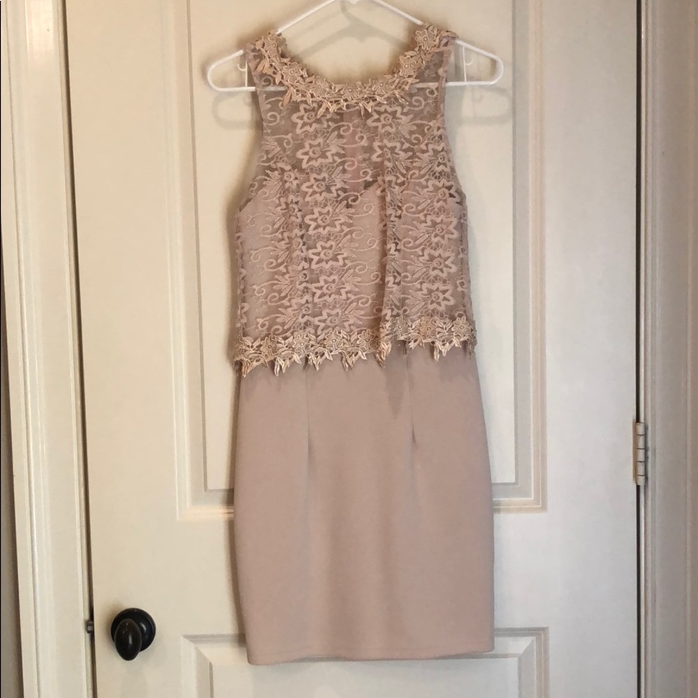 La Reyna Creme Dress